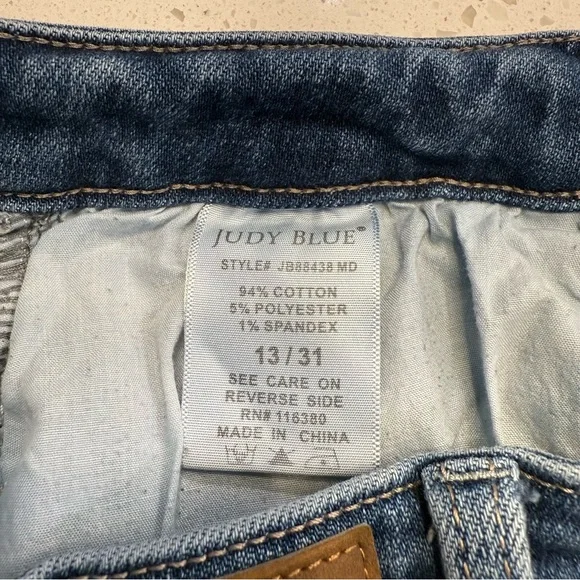 Judy Blue Straight Leg Jeans Rainbow Pocket High Rise Distressed 13/31 - Picture 9 of 9